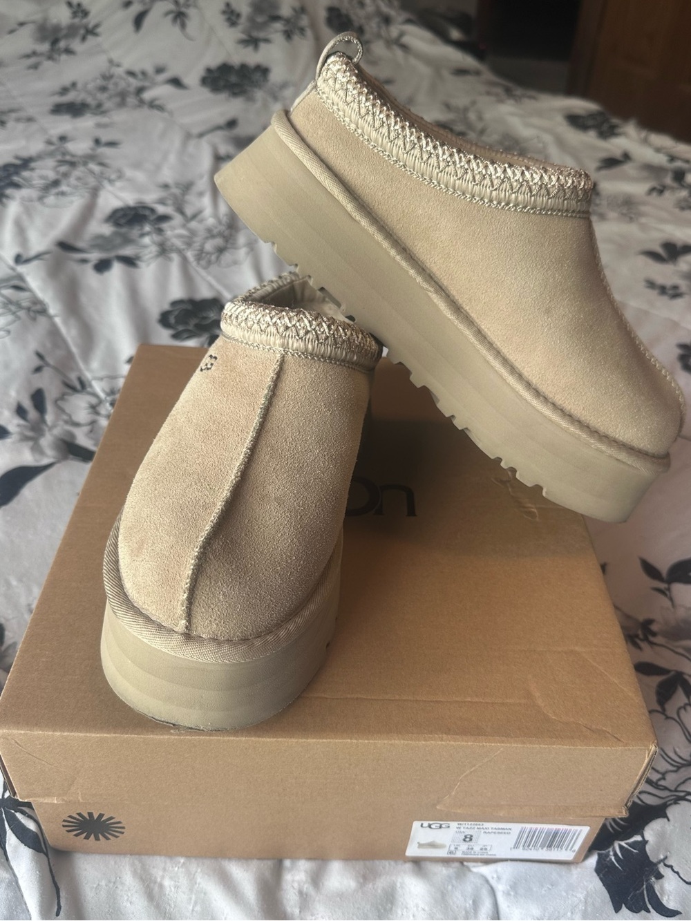 UGG Women's Beige Platform Suede Slip-On Mules size 8